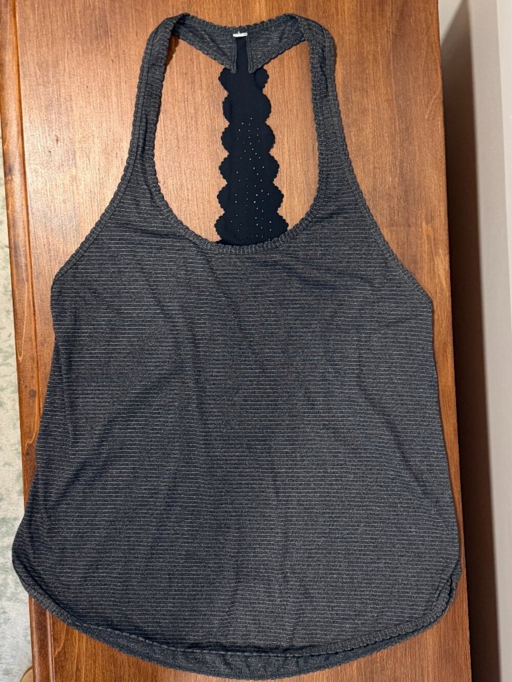 Lululemon Power Y Racerback Black/Gray Striped Tank Top w/ Lace Size 4 Flowy
